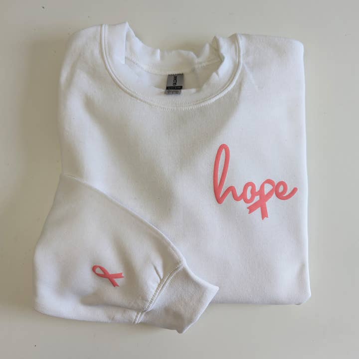 Sweat-shirt à col rond à imprimé bouffant de sensibilisation au cancer du sein pour la vente par P E T I T R U E