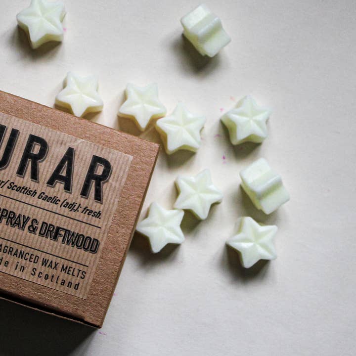 Urar 1: Sea Spray and Driftwood Wax Melts for wholesale by Hamilton and Morris Candlemakers