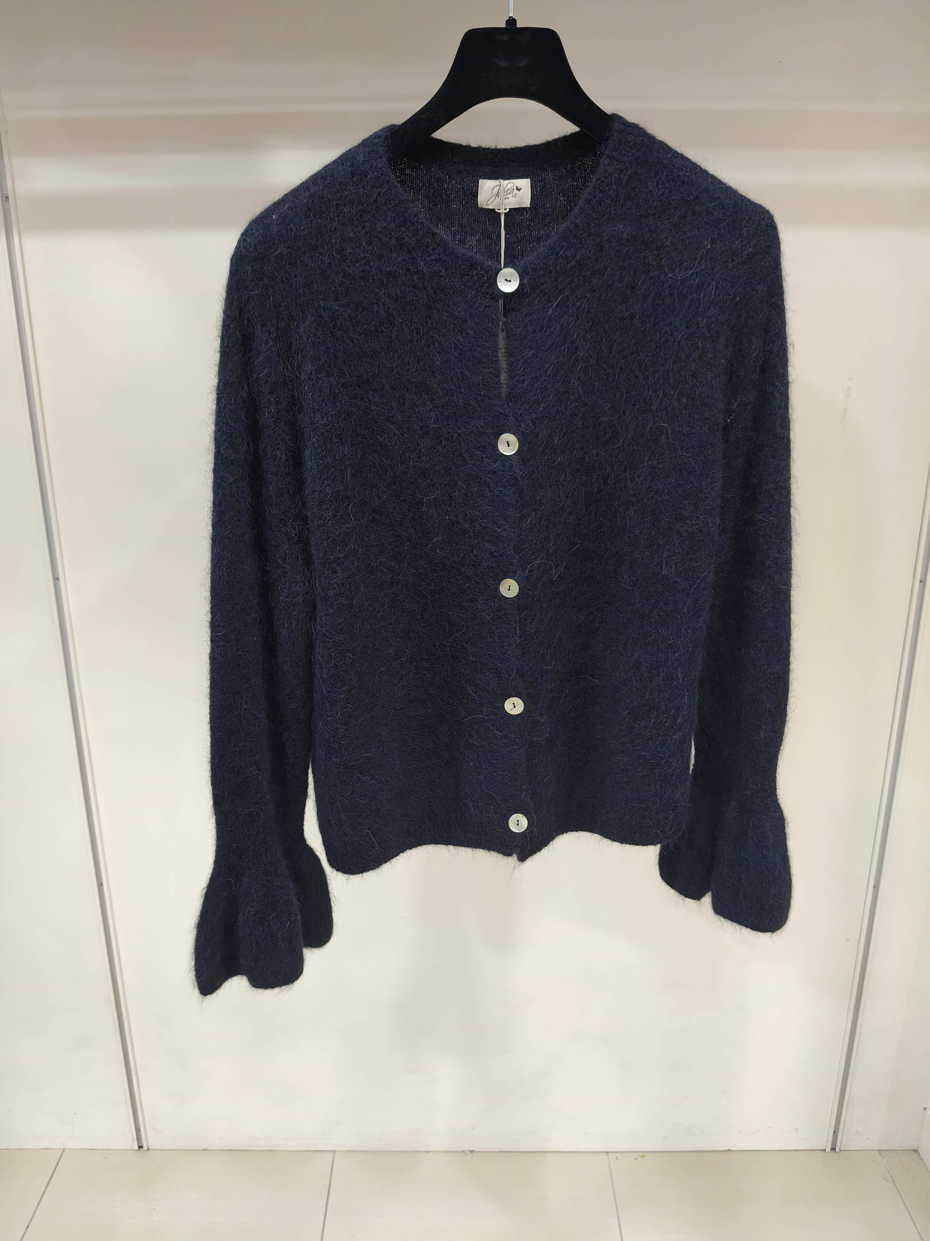 JULIA PARIS - Wholesale Cardigan - Women's - Buttoned cardigan in Baby Alpaca5