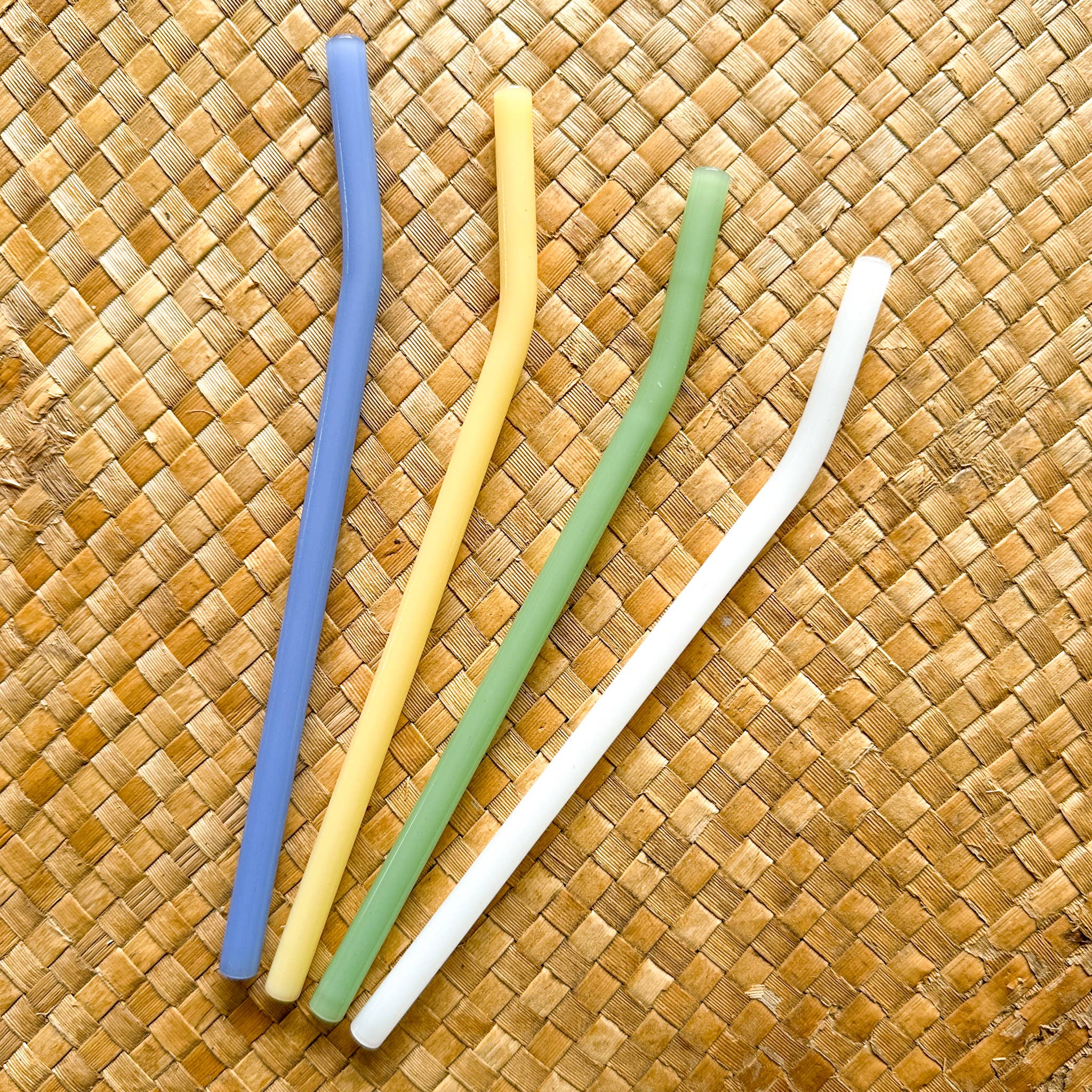 Oak Shore Collective LLC - Wholesale Drinking Straw - 8" Tinted Bent Glass Straw2