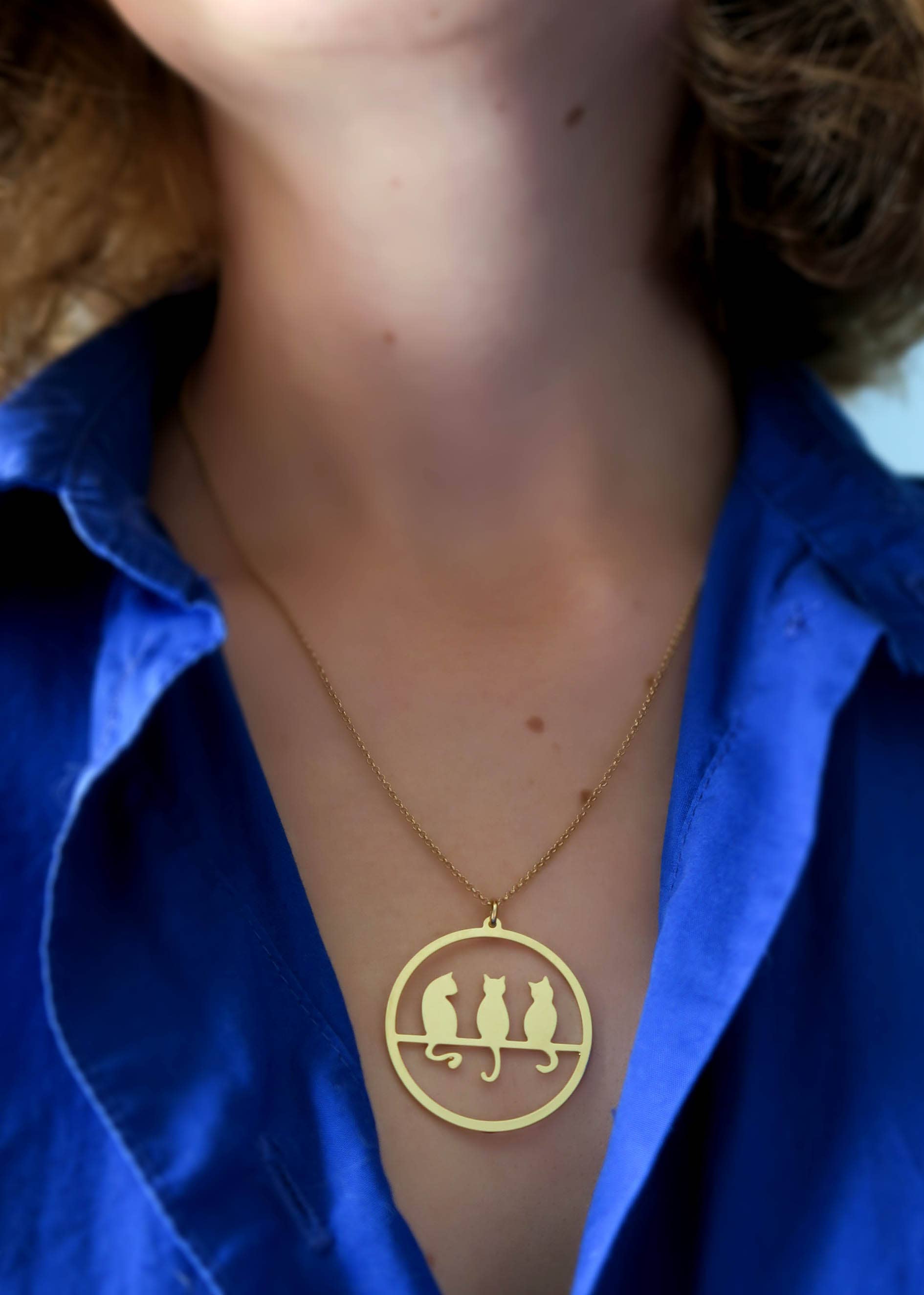 Hirondelle Bijoux - Wholesale Pendant/Charm Necklace - Long necklace 3 cats perched gold or silver, animals, fine1