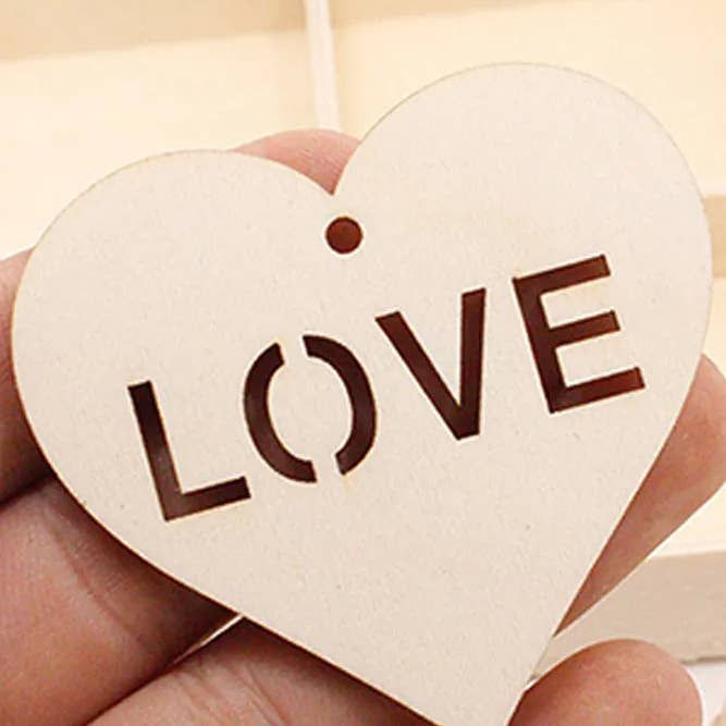 Valentine Home Decor Wooden Ornaments Heart Pendant CMZK-944 for wholesale by Candles Meta