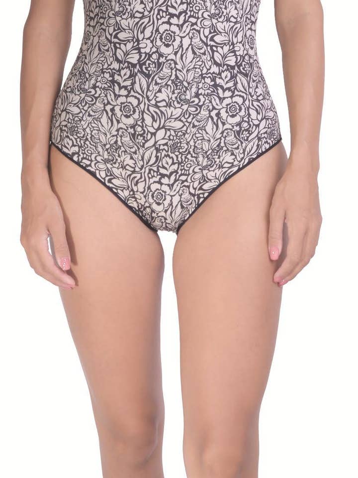 KOSTUUM MET V-HALS R4030 voor wholesale door Raggianti woman