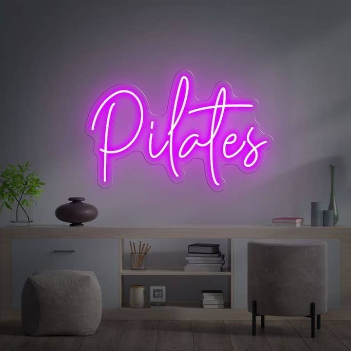 Pilates neonskilt for engroshandel hos Aoos Custom