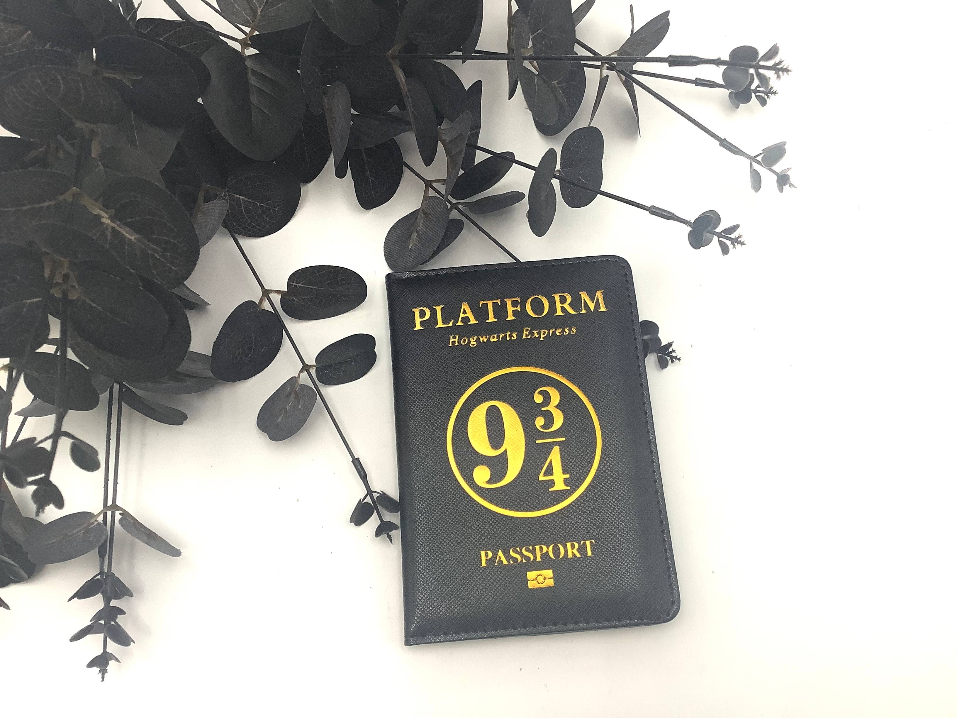 All Little Cute Things - Vendita all'ingrosso Custodia per passaporto - Donna - Custodia protettiva Platform 9 3/4 per passaporto Hogwarts Express5
