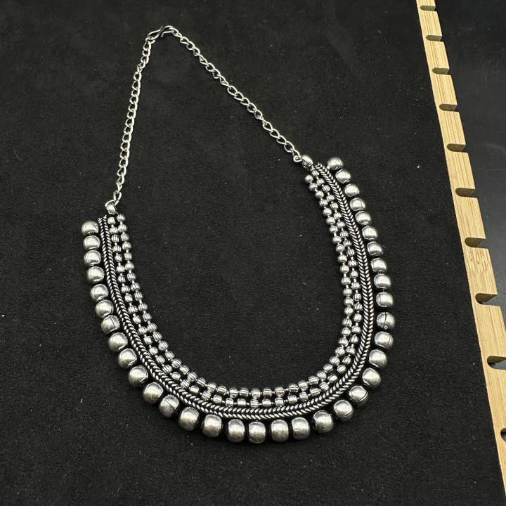 Vastrabhushan - Vendita all'ingrosso Parure di gioielli - Set di collana lunga ossidata Rajasthani con gioielli da tempio6