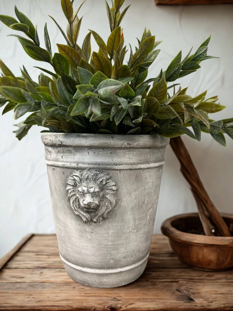 Vagabond Vintage - Wholesale Plant Pot - Cement Lion Planter0