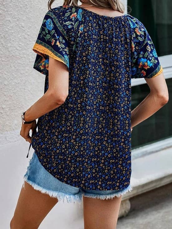 UNISHE - Wholesale Blouse - Women's - Ethnic Boho Print Split V Neck Flare Sleeves Blouse AXR0256