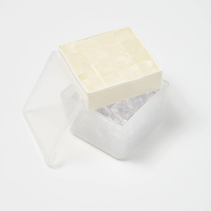 W&P - Wholesale Ice Tray/Mold - Ice Cube - Silicone Ice Tray & Storage Ice Bucket