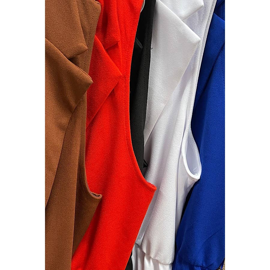 Curve Market - Wholesale Romper - Women's - PLUS SIZE DEEP V COLLARED SLEEVELESS ROMPER2