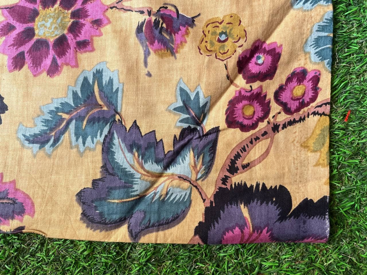 GYPSY STUDIO – Großhandel Textilfarbe – Baumwollstoff mit Blumenmuster, Meterware0