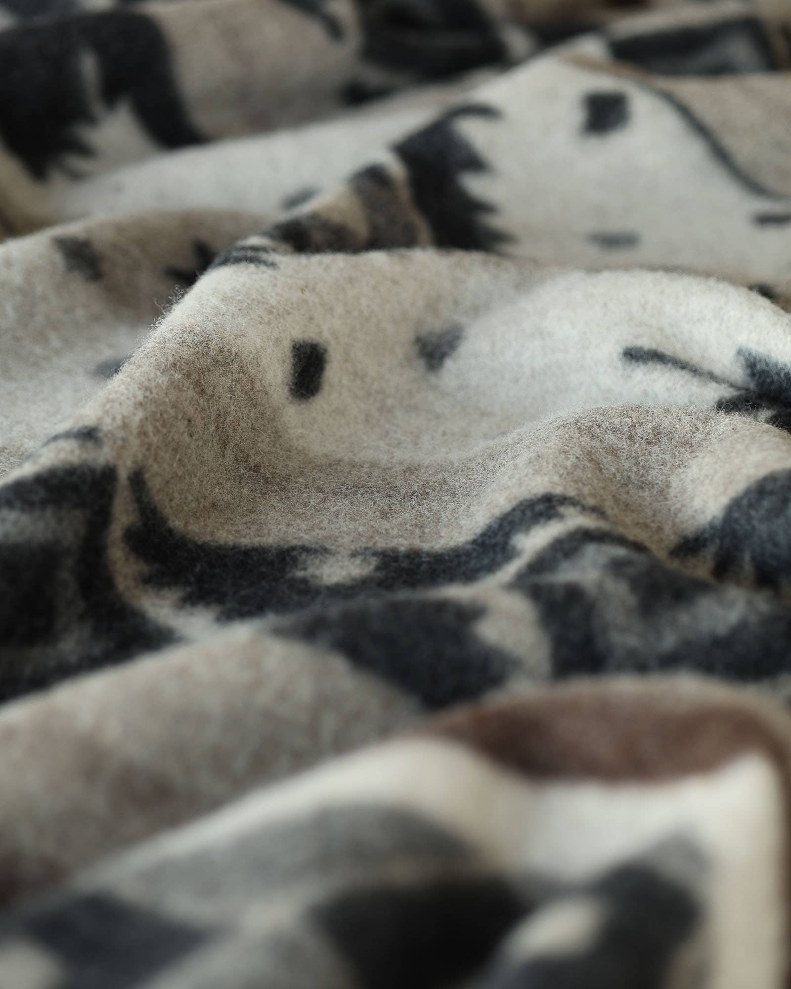 MoST - Wholesale Bedding Blanket - Wool bed Blanket TRIBE - double - beige2