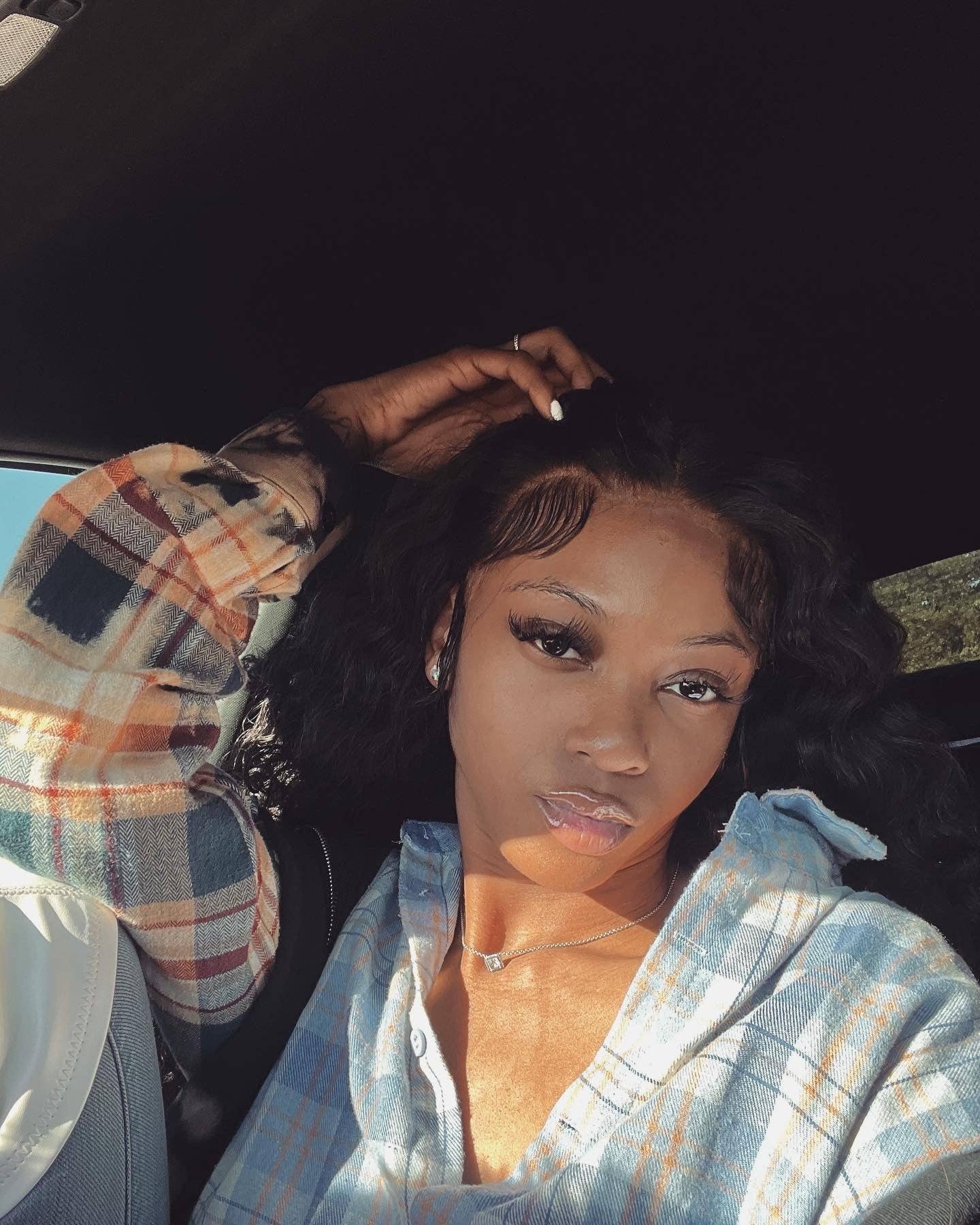 Thee SlayWay Bundles LLC - Venta al por mayor Extensiones para el pelo - Pelucas frontales transparentes2