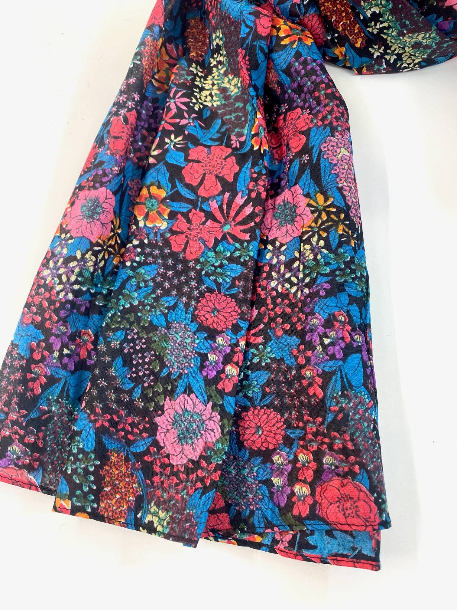 Maison Unik Accessoires - Wholesale Scarf - Women's - Liberty 100% Cotton Scarf - Women3