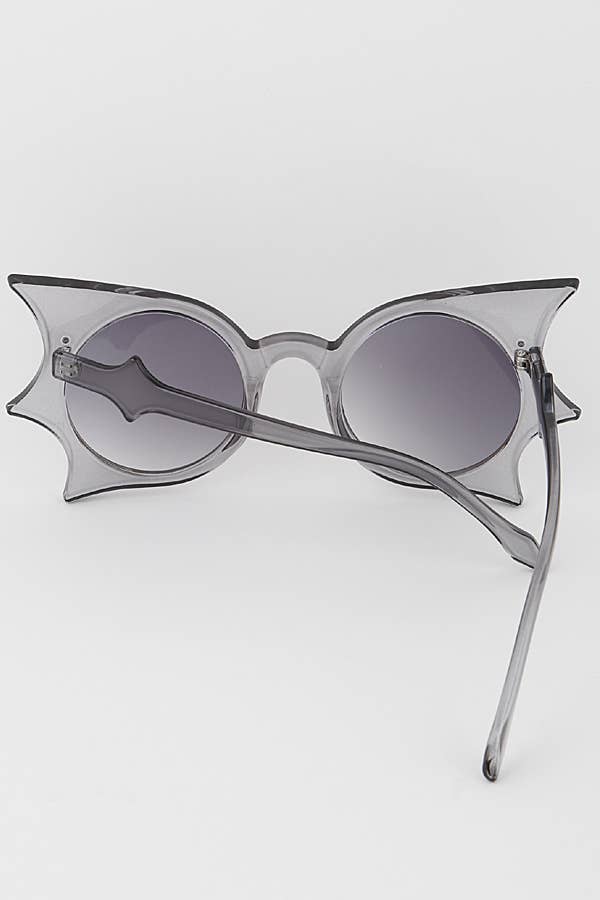 MIX Bolted Bat Wing Round Sunglasses for wholesale on Faire4
