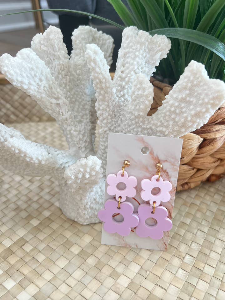 Orecchini a goccia Double Daisy per la vendita all'ingrosso da parte di Ksea & Co