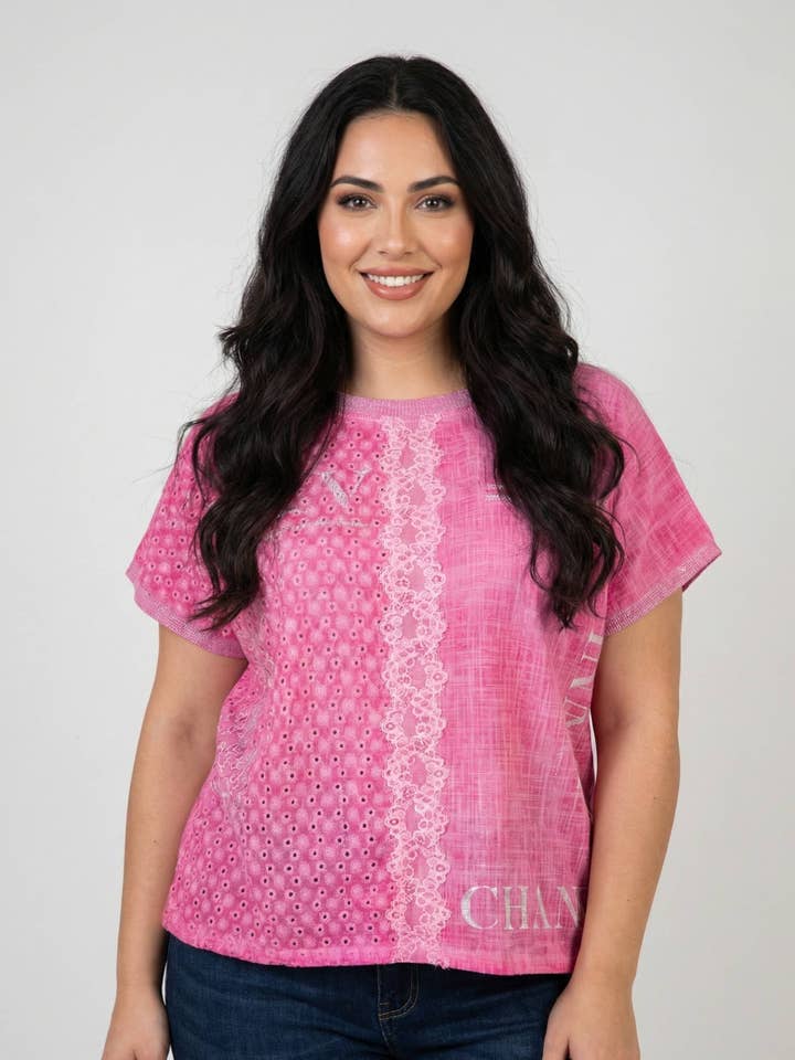 Stor lyserød T-shirt (C8013) for engroshandel hos Pomme Rouge Paris