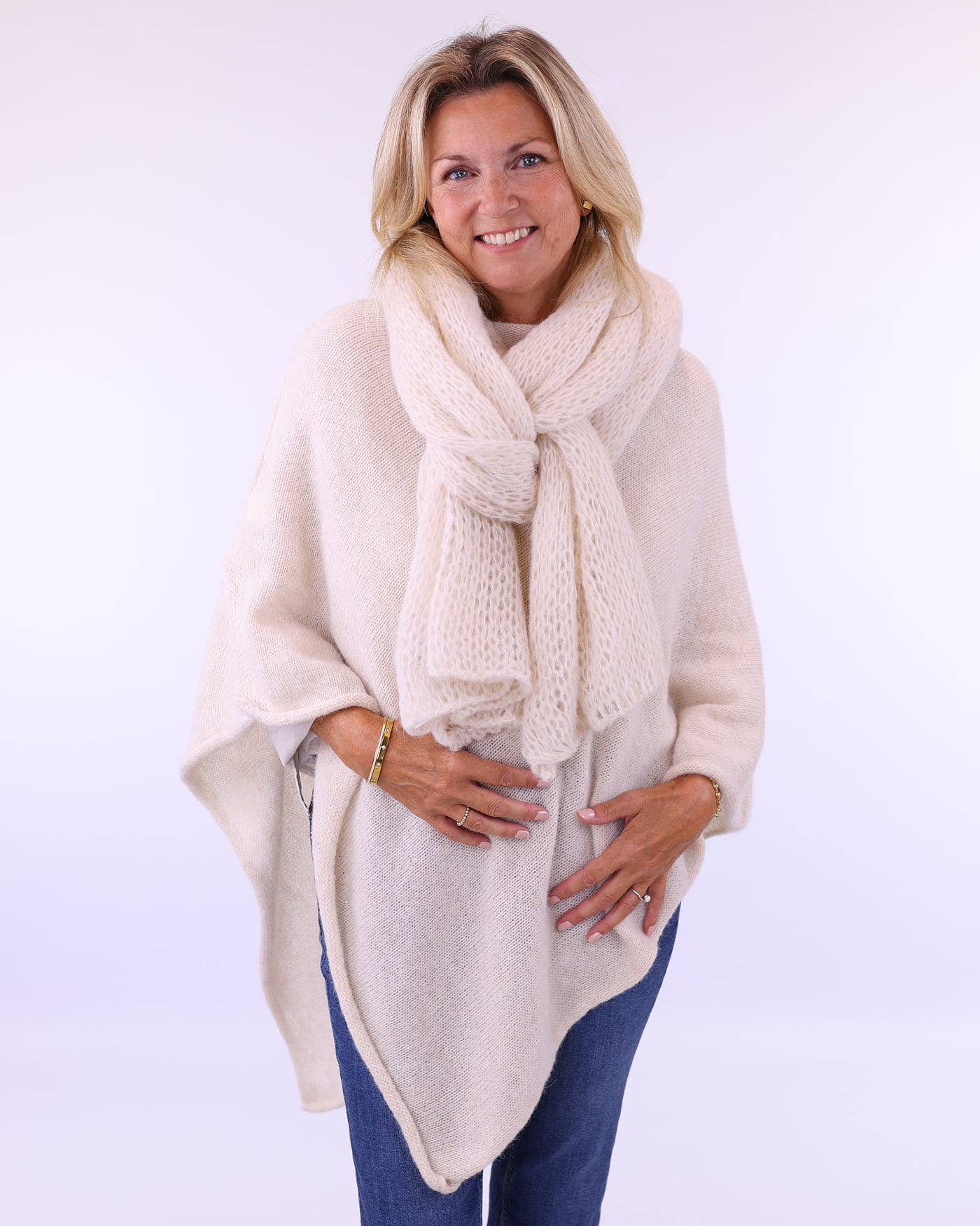 Cadenza Italy Ltd - Wholesale Scarf - Women's - Alpaca Blend Scarf4