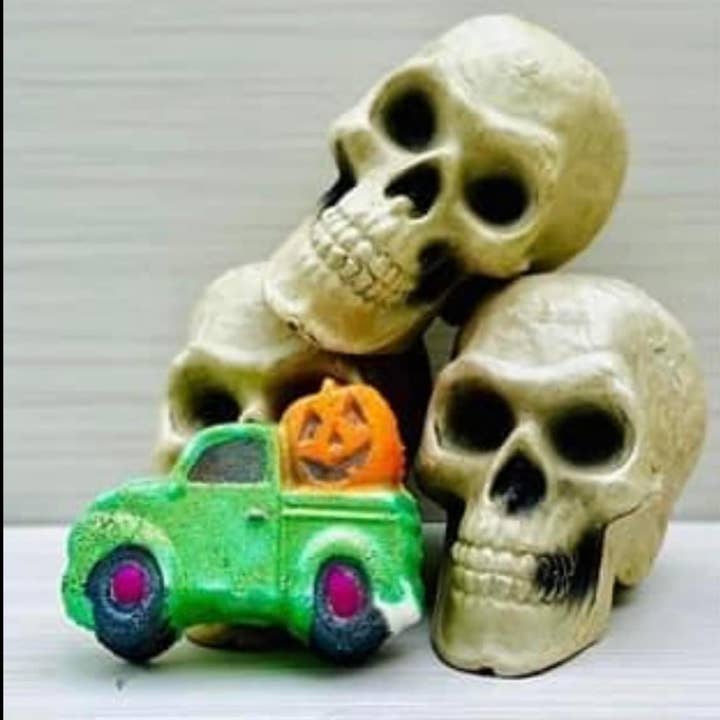 Kangaroo Ridge Farms - Wholesale Bath bomb/fizz - Pumpkin Truck Bathbomb 0
