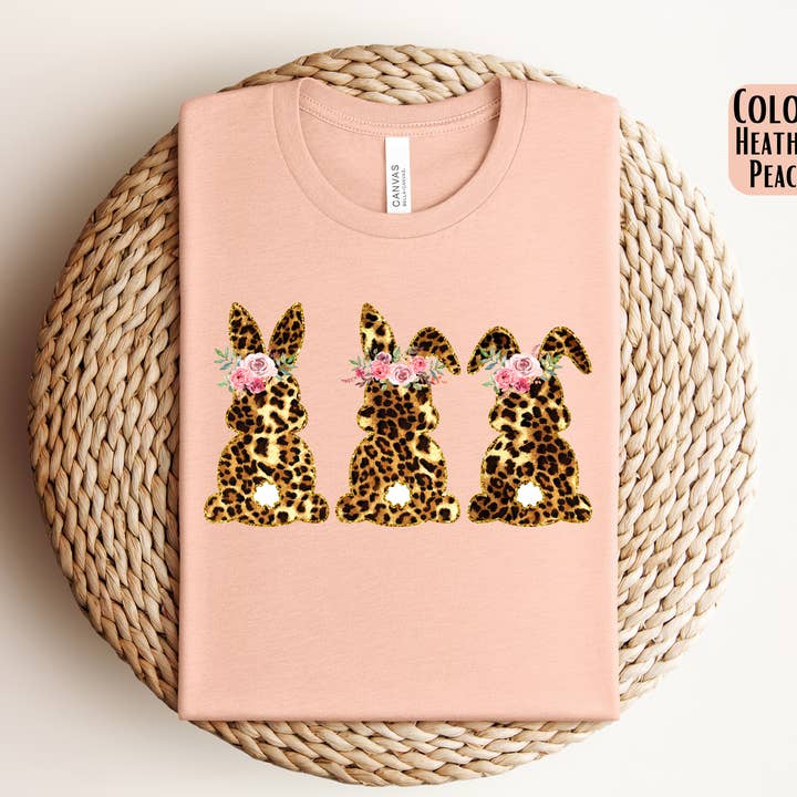 Leopard Bunnies Shirt - Easter Shirt for engroshandel hos The Shirt Company