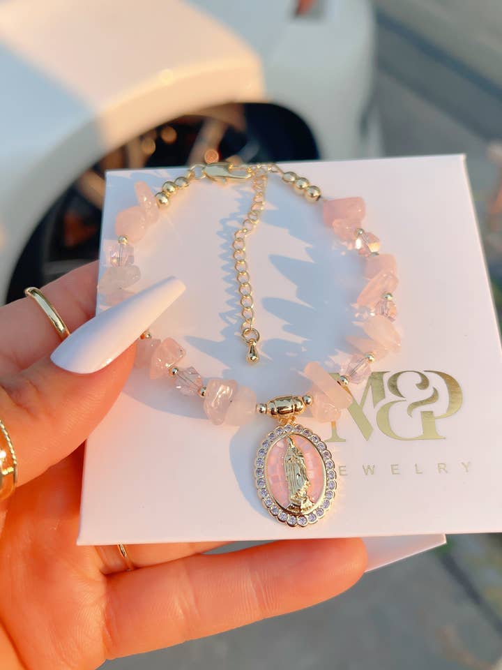 Bracelet Mary en quartz rose pour la vente par M&P Jewelry