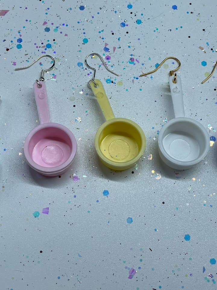 ¡Pendientes medianos en forma de sartén! En oro, plata y 5 colores para venta al por mayor de R59Creates