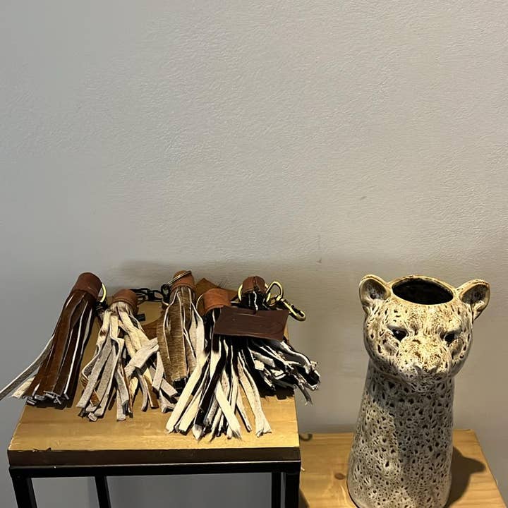 The Familyshop - Venta al por mayor Llavero - Mujer - Bolso o llavero de piel ibicenca