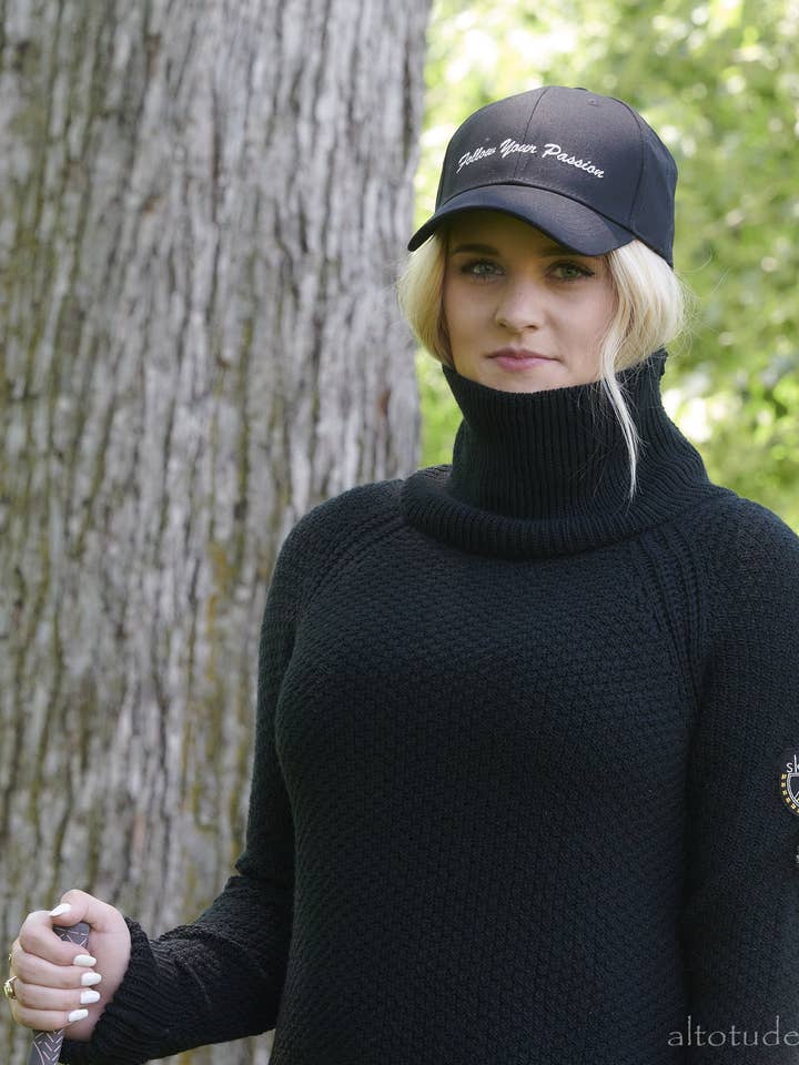 Aprés Sweater for wholesale by SKEA Ltd.