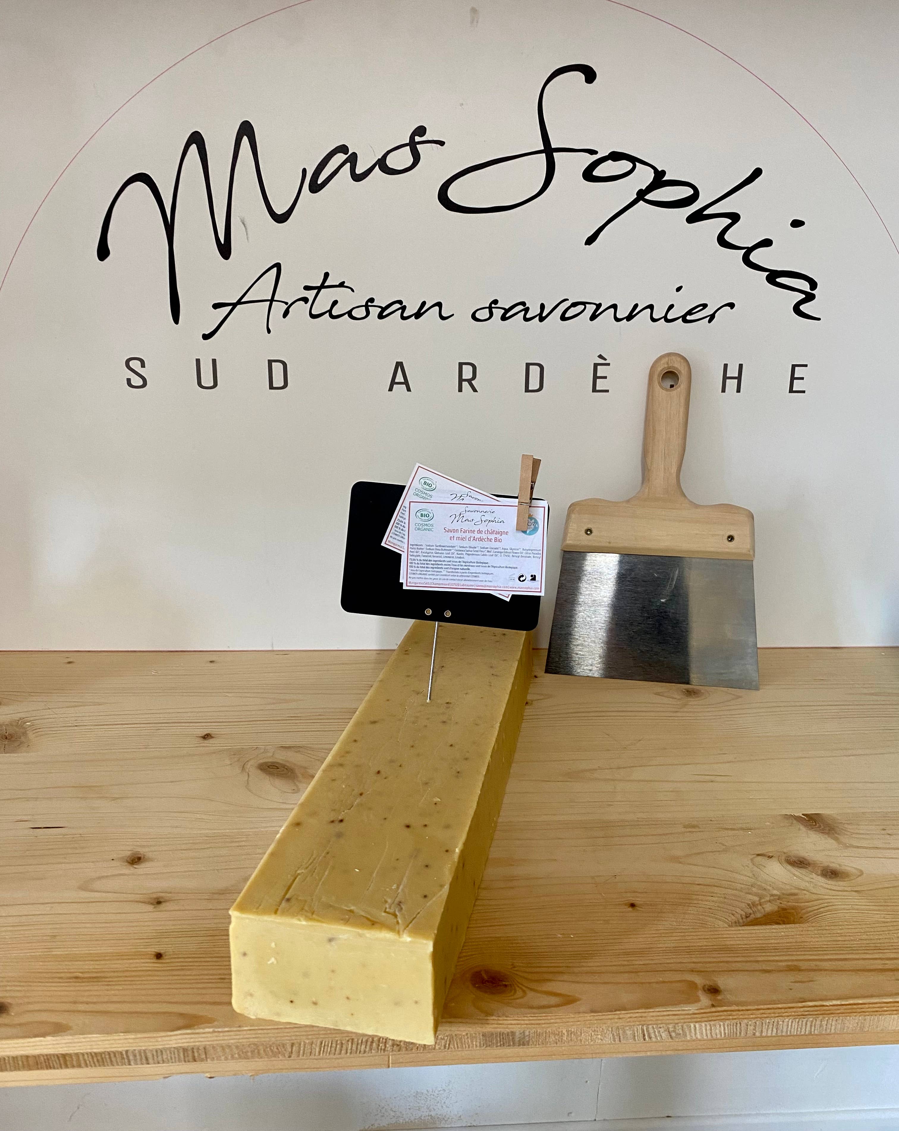 MAS SOPHIA - Wholesale Bar Soap - 1.6 KG BAR OF COLD-PROCESSED SURGRAS SOAP HONEY CHESTNUT BULK1