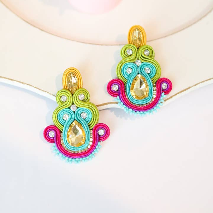 Pria Handmade Accessories – wholesale Hängande örhängen – Älskling Teal Soutache Örhängen1