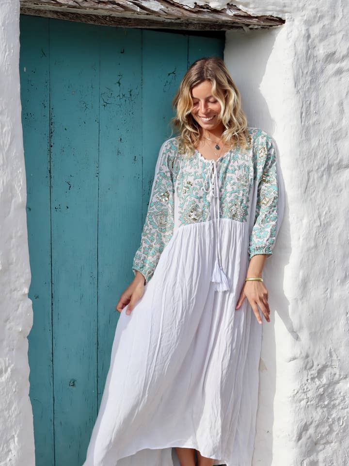 Lio lux kaftan white and turquoise for wholesale by Aurobelle Ibiza
