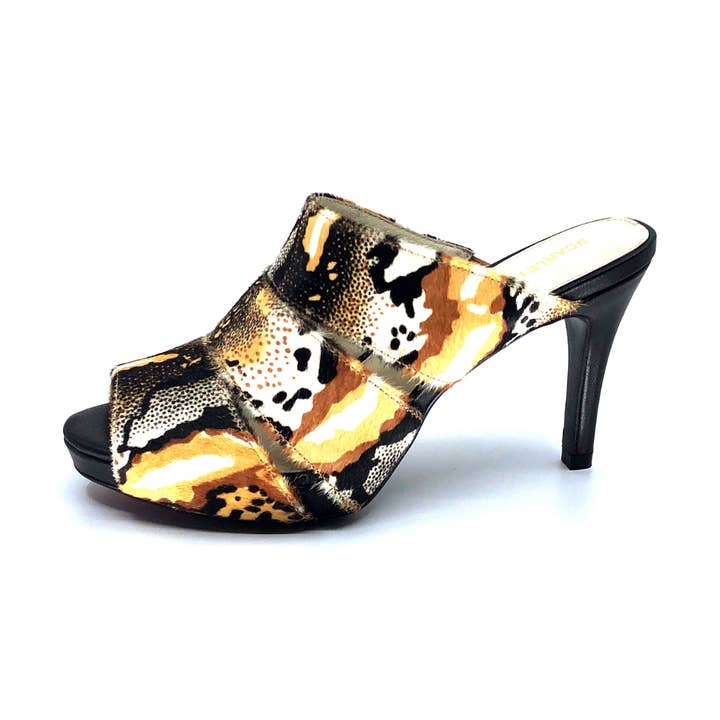 Mules à talons moyens à 3 brides multicolores I Triston par Scarlettos pour la vente par SCARLETTOS