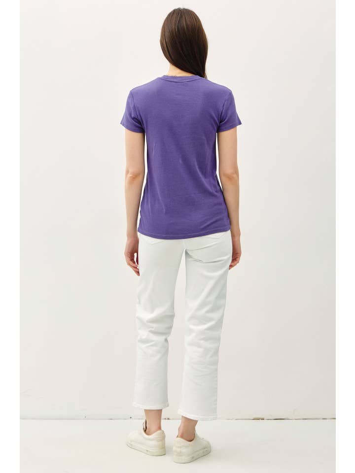 Be Cool - Wholesale T-Shirt - Women's - CLASSIC V-NECK SHORT SLEEVE SLIM T-SHIRT1