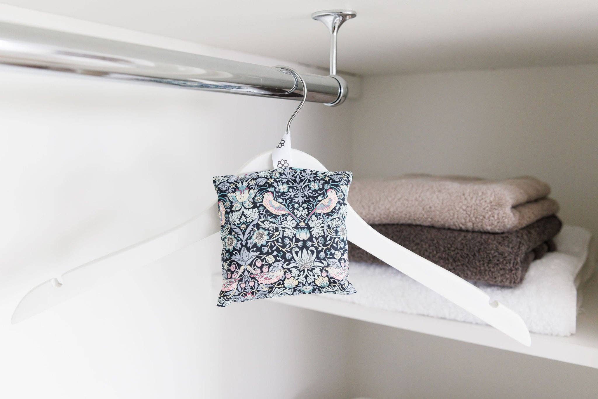 Spritz Wellness – wholesale Sachet – Lavender Sachets - Strawberry Thief5