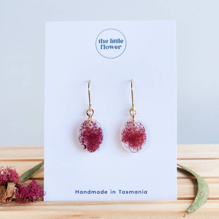 Boucles d'oreilles pendantes en eucalyptus pour la vente par The Little Flower Handmade