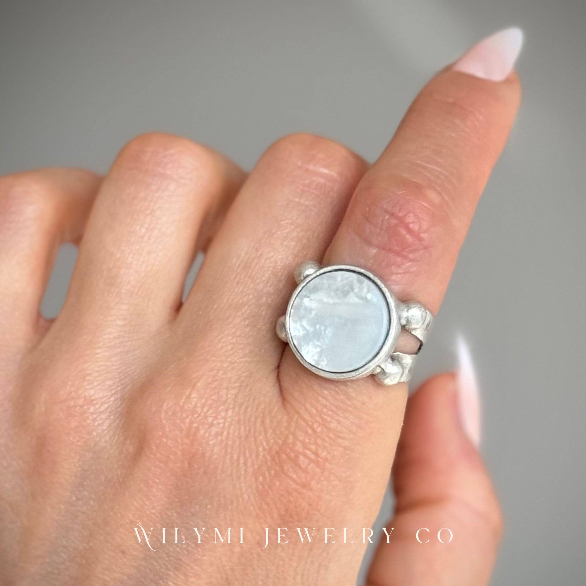 WILYMI Jewelry Co - Wholesale Cocktail/Statement Ring - Mother of Pearl Ring | 15mm Round Cut | Silver Plated7