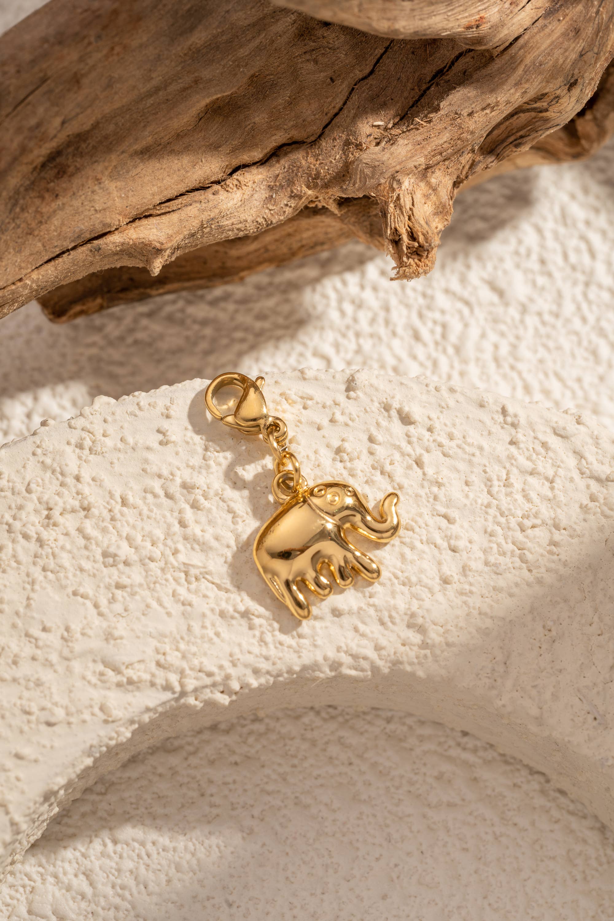COSMOS – wholesale Individuell berlock/hänge – Gyllene Elefant Charms Rostfritt Stål Lyckobringare1