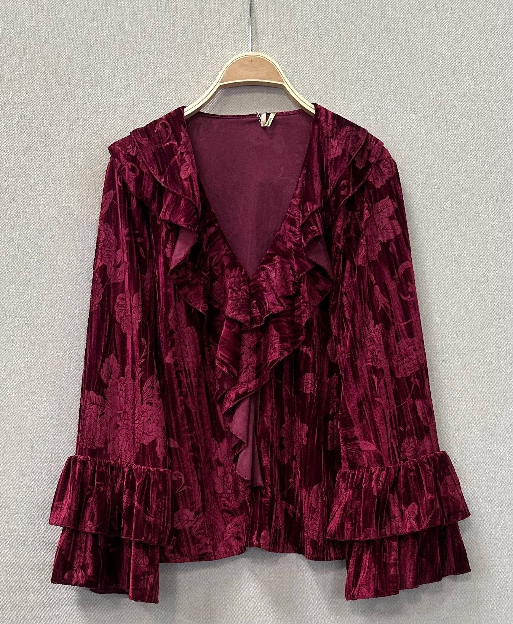 SWEET MAGIC MODA Y COMPLEMENTOS - Wholesale Blouse - Women's - V-NECK BLOUSE WITH PLEATS1