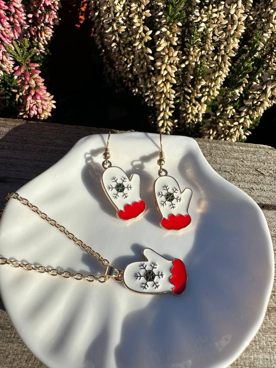 Gemscape UK - Wholesale Jewelry Set - Christmas Jewellery Set - Mittens & Wraith Necklace & Studs8