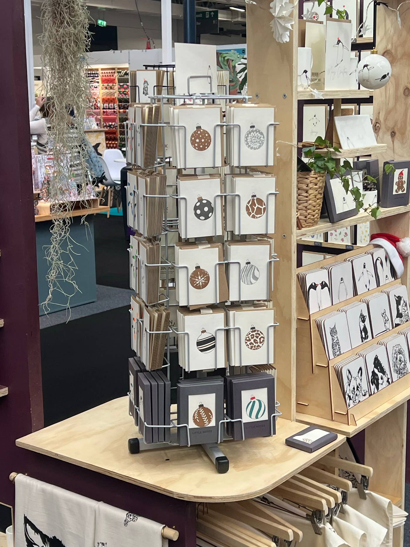 Penguin Ink – wholesale Everyday greeting card – Little Notes desk top spinner |  £18 when you fill it!5