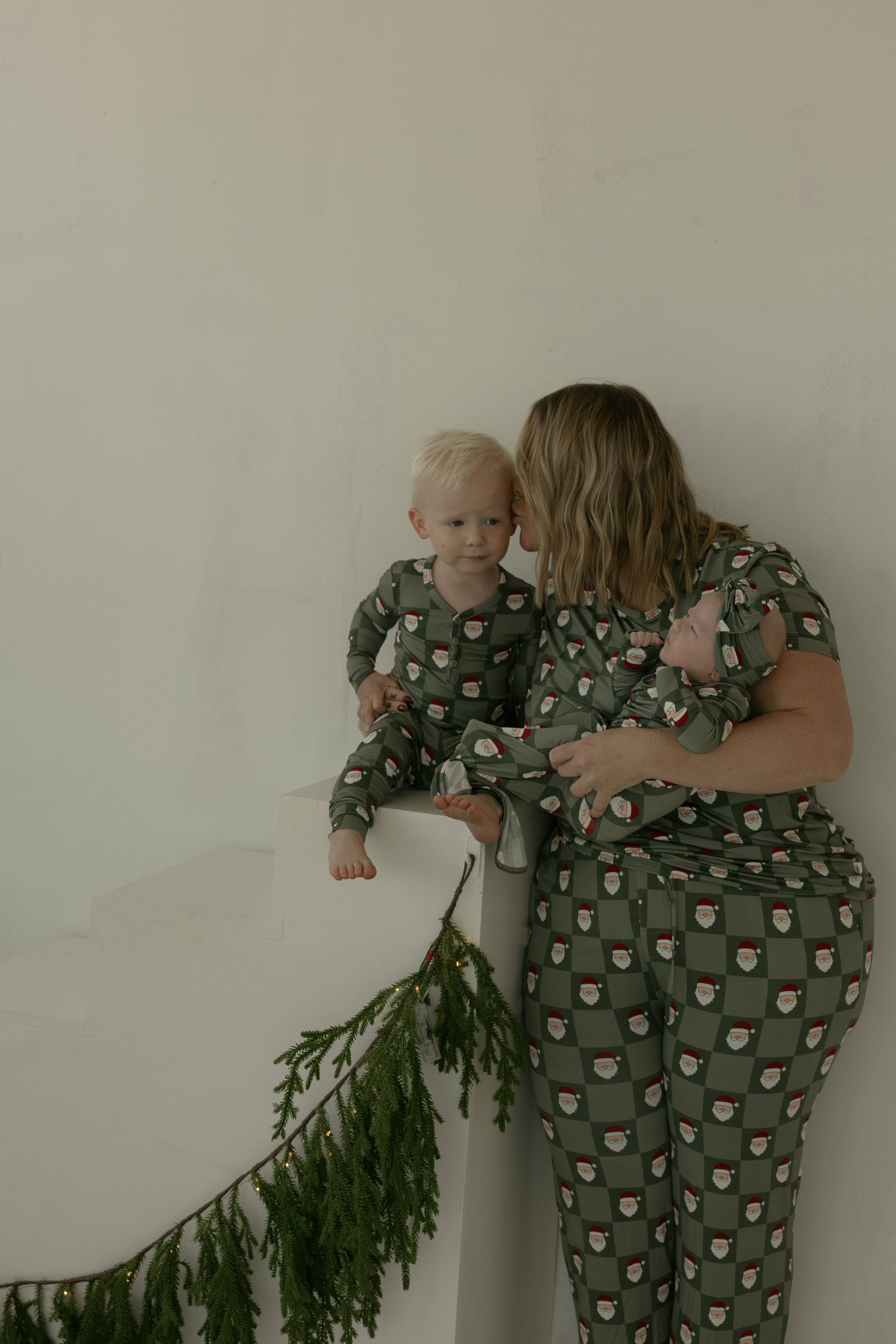 Forever French Baby – wholesale Sleepwear set – men's – Men's Short Sleeve Bamboo Pajamas | Santa Checkerboard3