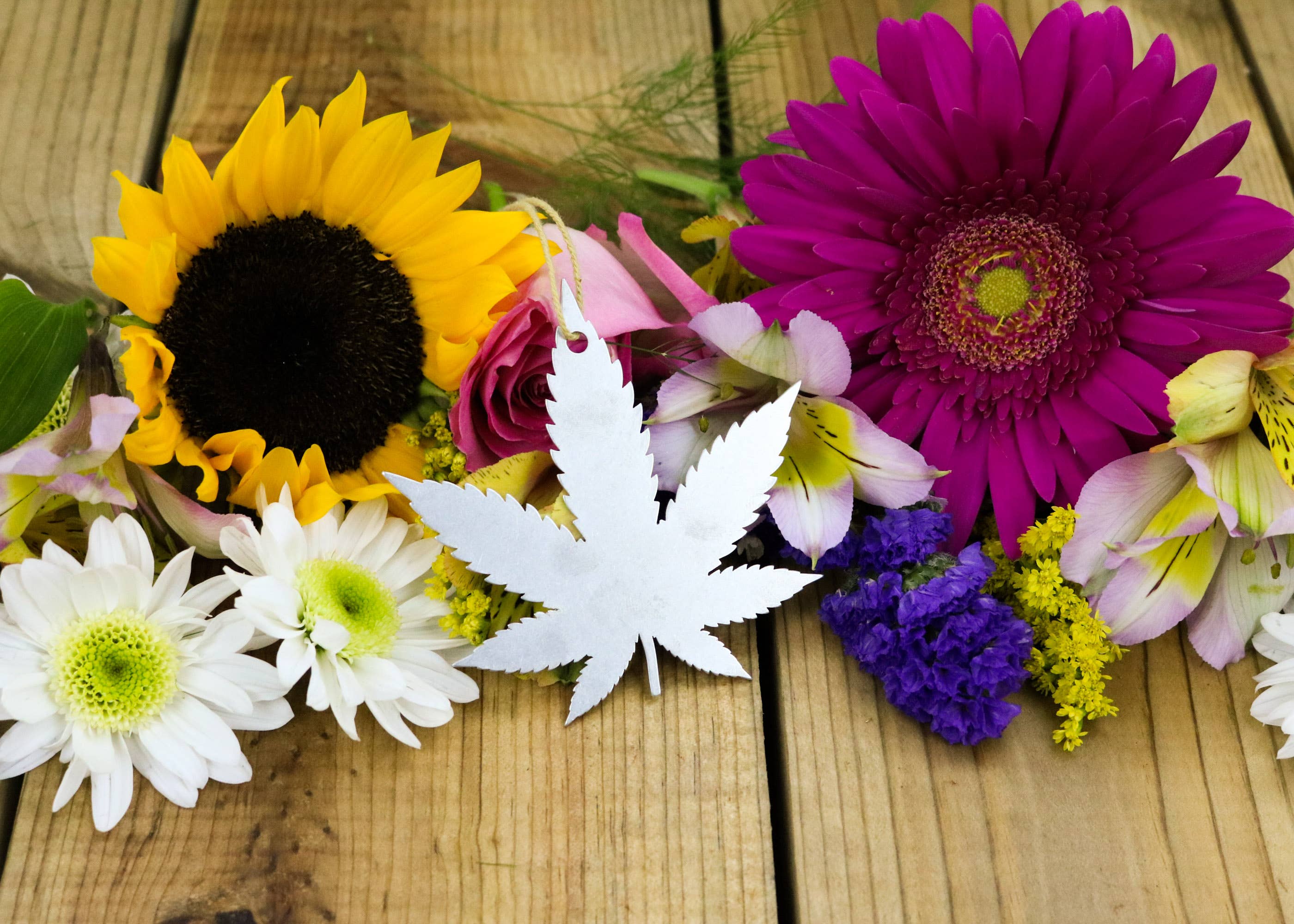 Iron Maid Art - Wholesale Ornament - Weed CBD Cannabis Metal Holiday Gift Christmas Ornaments 7