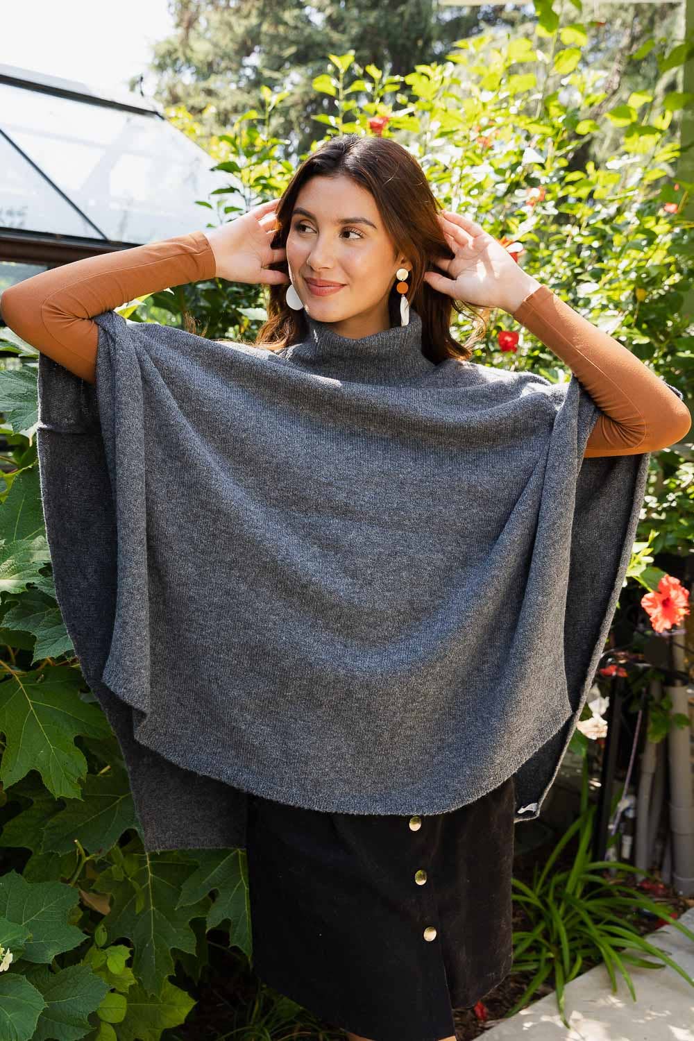 Leto Accessories – Poncho - Mulher por atacado – Favorito Outono 2025 - Poncho de Gola Alta Ecológico 🐢8