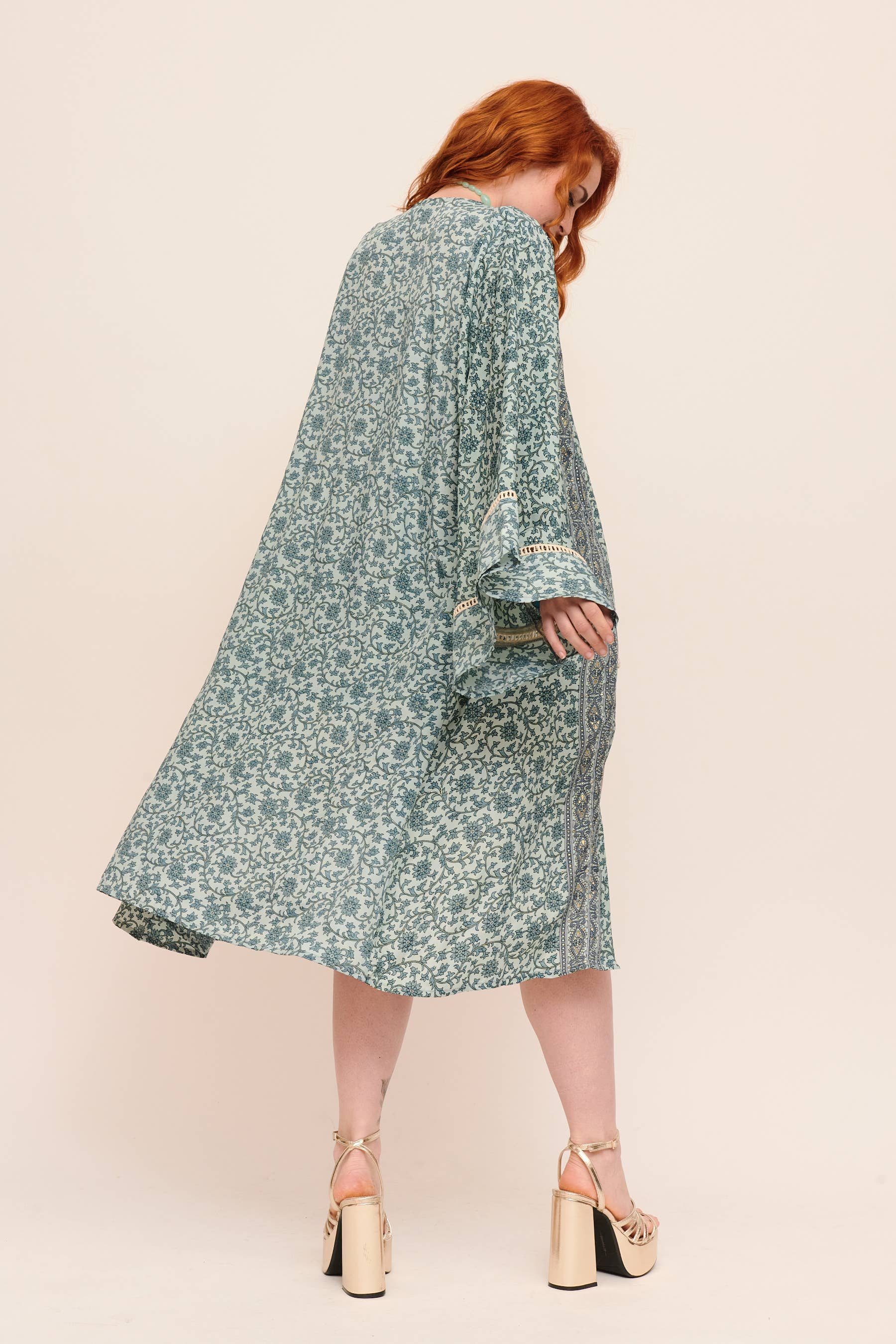 (TURQUOISE - ROSE - VERT AQUA) Kimono long femme en soie froide 100 % à imprimé floral en vente sur Faire2