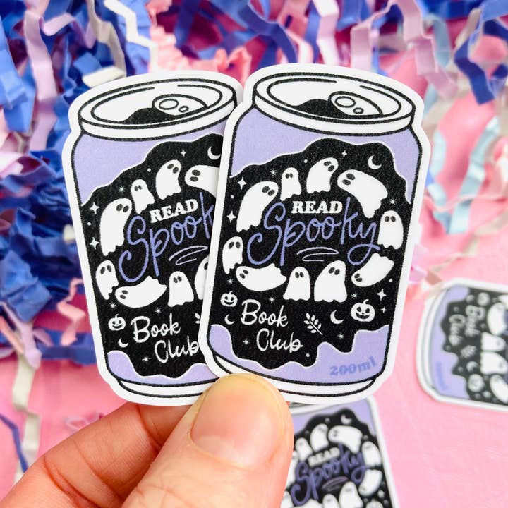 Lire des livres effrayants Club de lecture Autocollant découpé pour la vente par Chapter & Ink