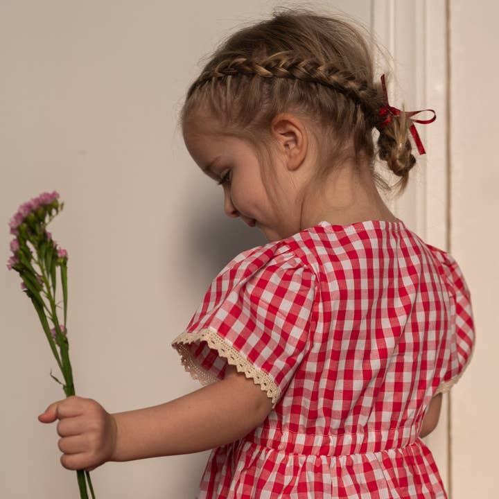 Flamingo-Kleid Himbeer-Vichy für den Großhandel von LES ENFANTINES