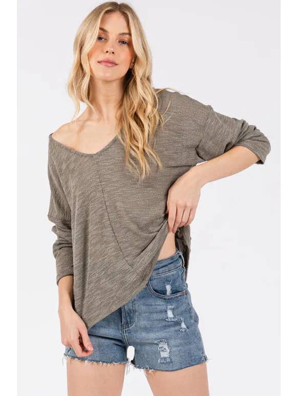 Final Touch - Wholesale Knit Top - Women's - V-Neck Knit Long Sleeve Top - T310441