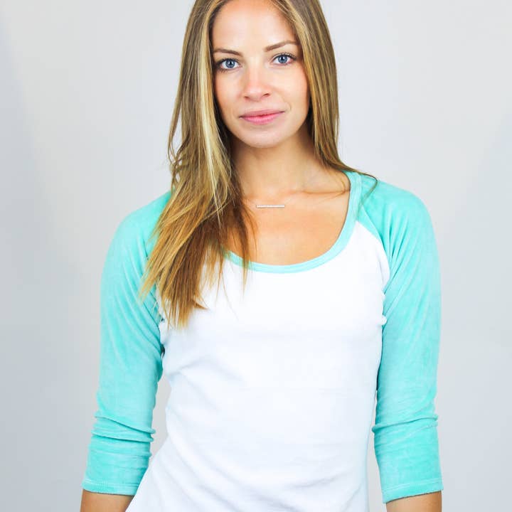 AMAROSO BASEBALL-T-SHIRT AUS BLANKO JADE für den Großhandel von Maskdanna by Califortunate