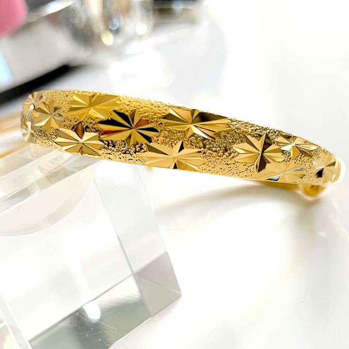 Dikke gouden Bangle Stars, stapelbare armband, glamoureus statement voor wholesale door Holicca