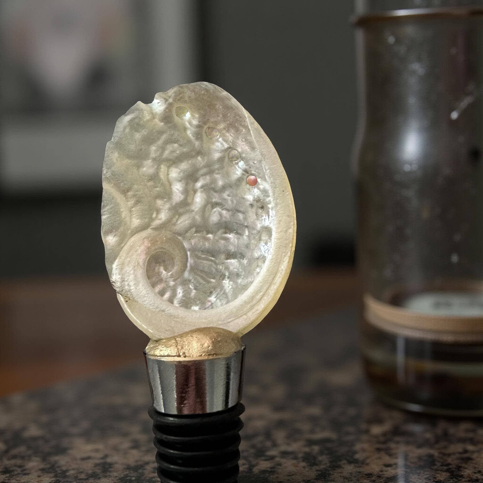 Shell Yeah By Jaks LLC - Wholesale Wine Stopper - Iridescent Abalone Wine Stopper – Gold/Silver Rim0
